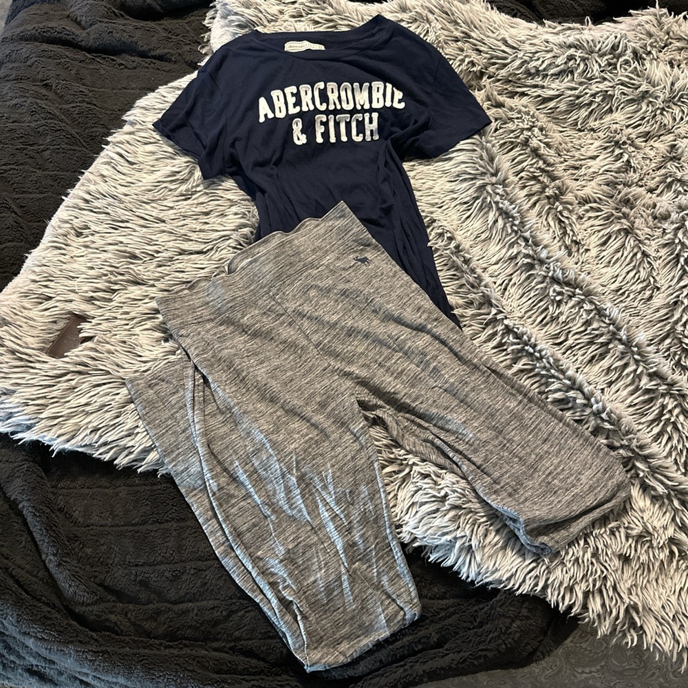 Abercrombie & Fitch Navy Graphic Tee